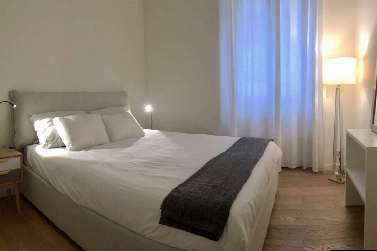 Joivy 1Br Apt In Isola With Stunning View To Bosco Verticale Milano Esterno foto