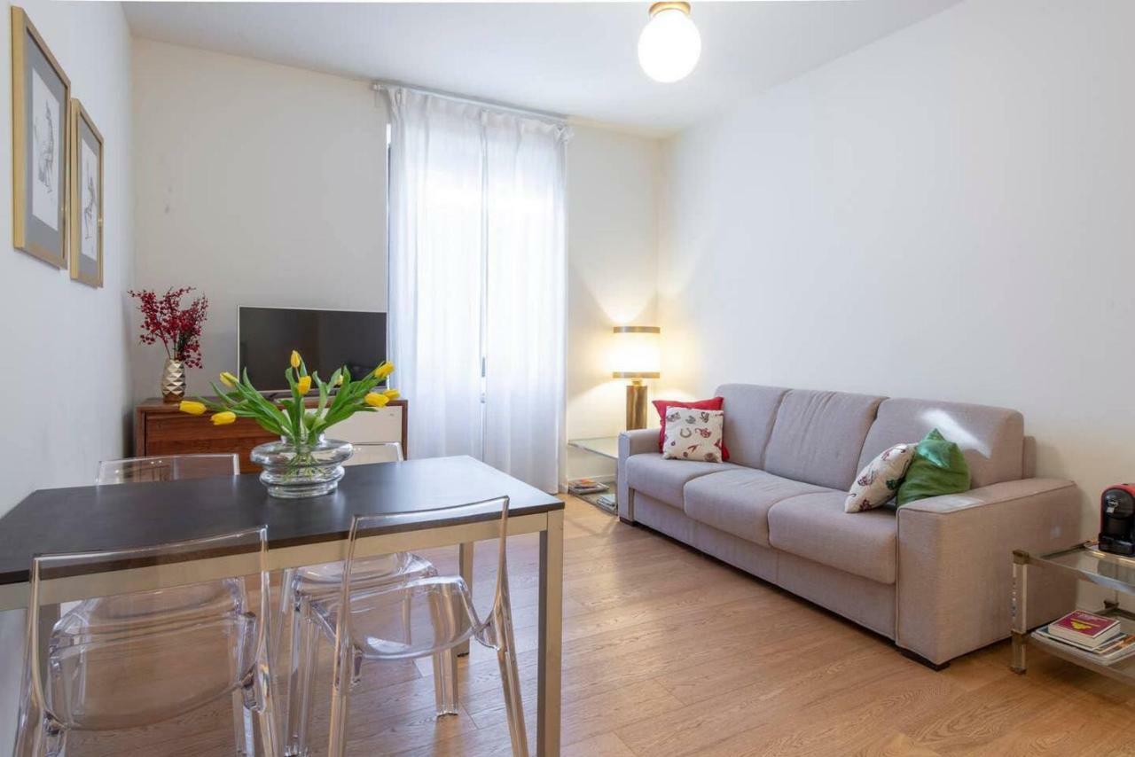 Joivy 1Br Apt In Isola With Stunning View To Bosco Verticale Milano Esterno foto
